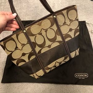 Coach handbag- medium sized tote